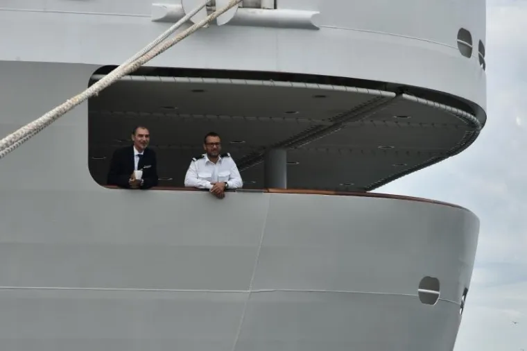 Pula - Luksuzni kruzer Le Lyrial koji plovi pod francuskom zastavom na nekoliko je sati uplovio u gradsku luku.