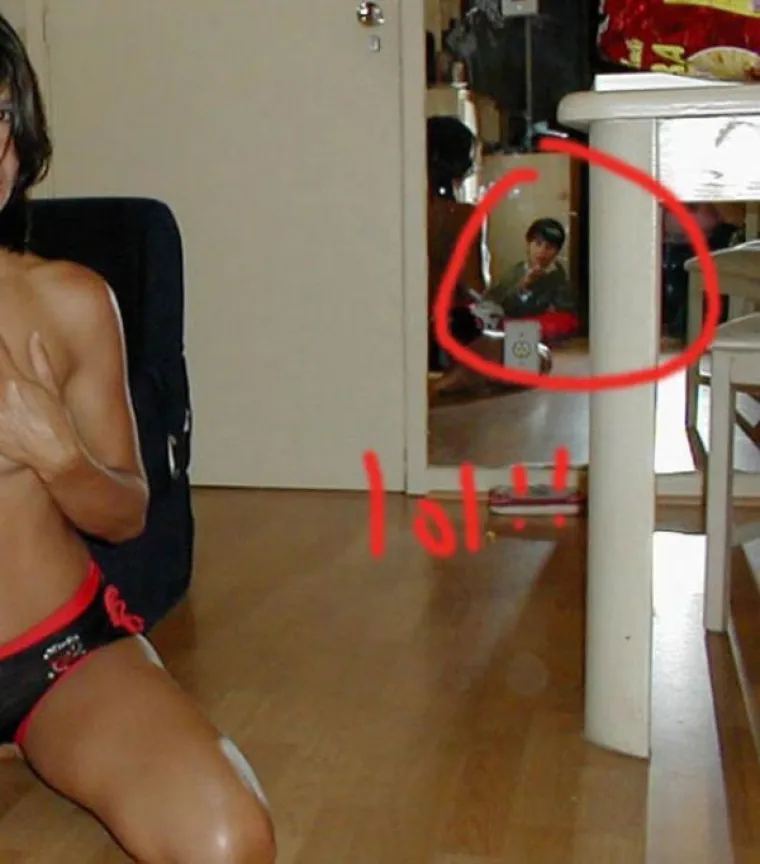 NATJECANJE ZA NAJGORU MAMU MOŽE POČETI! Nije važno što djeca rade, bitno da su one seksi i u prvom planu