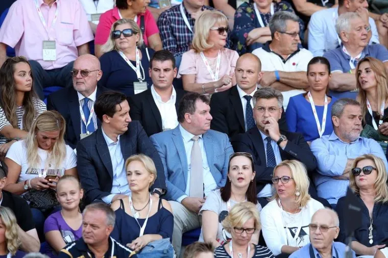 SPEKTAKL U ZAGREBU: Pogledajte sjajne prizore s Hanžekovićevog memorijala