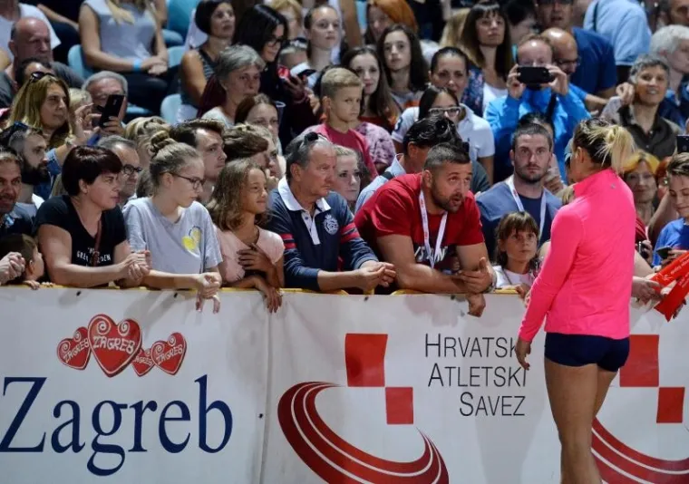 TOTALNO DRUGAČIJA OD DRUGIH: Ovako je Sandra pokazala da nema premca u svijetu