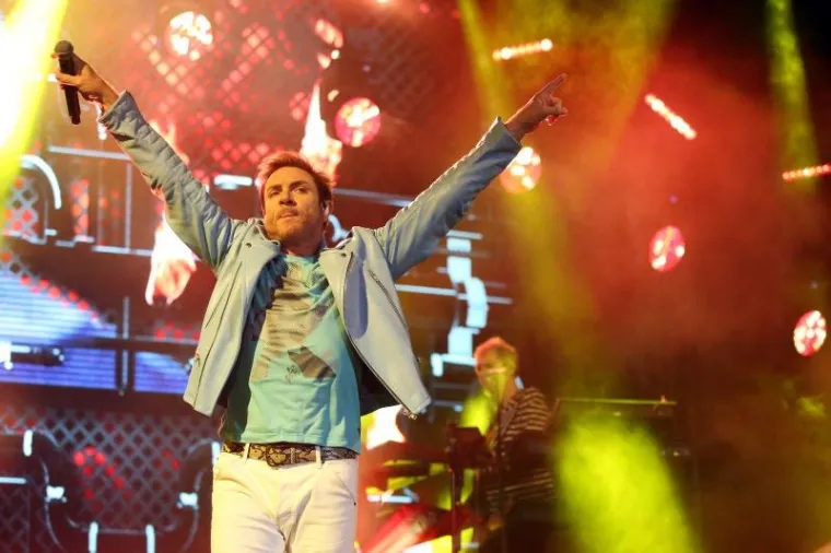 Duran Duran je spektakularnim nastupom na Šalati predstavio 14. album pod nazivom Paper Gods. Bend iz Birminghama prodao je dosad više od sto milijuna albuma, a za svoju su glazbu dobili i niz priznanja, među kojima i prestižni Grammyji i Brit Awards.