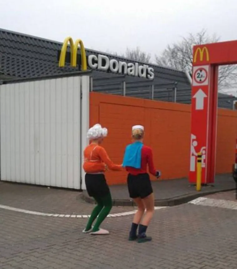 LJUBITELJI BRZE HRANE MOGU BITI PRAVE SPODOBE: Restorani u kojima se otvaraju vrata u neku vrlo bizarnu dimenziju