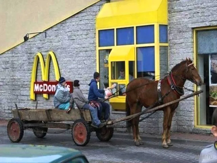 LJUBITELJI BRZE HRANE MOGU BITI PRAVE SPODOBE: Restorani u kojima se otvaraju vrata u neku vrlo bizarnu dimenziju