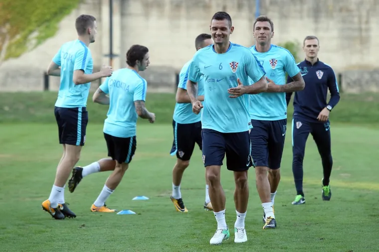 DRIL SE NASTAVLJA, NEMA MJESTA OPU&Scaron;TANJU: Vatreni se spremaju za Kosovo