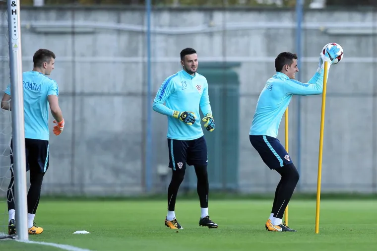 DRIL SE NASTAVLJA, NEMA MJESTA OPU&Scaron;TANJU: Vatreni se spremaju za Kosovo