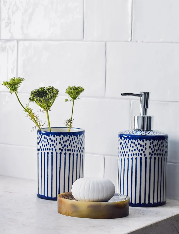 Umjerenim i suptilnim detaljima