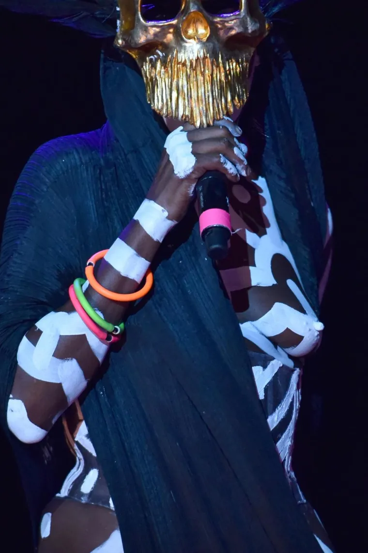 GRACE JONES ODU&Scaron;EVILA KONCERTOM U PULSKOJ ARENI: Pogledajte kako je izgledalo spektakularno otvaranje Dimensions festivala