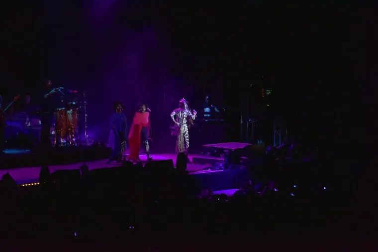 GRACE JONES ODU&Scaron;EVILA KONCERTOM U PULSKOJ ARENI: Pogledajte kako je izgledalo spektakularno otvaranje Dimensions festivala