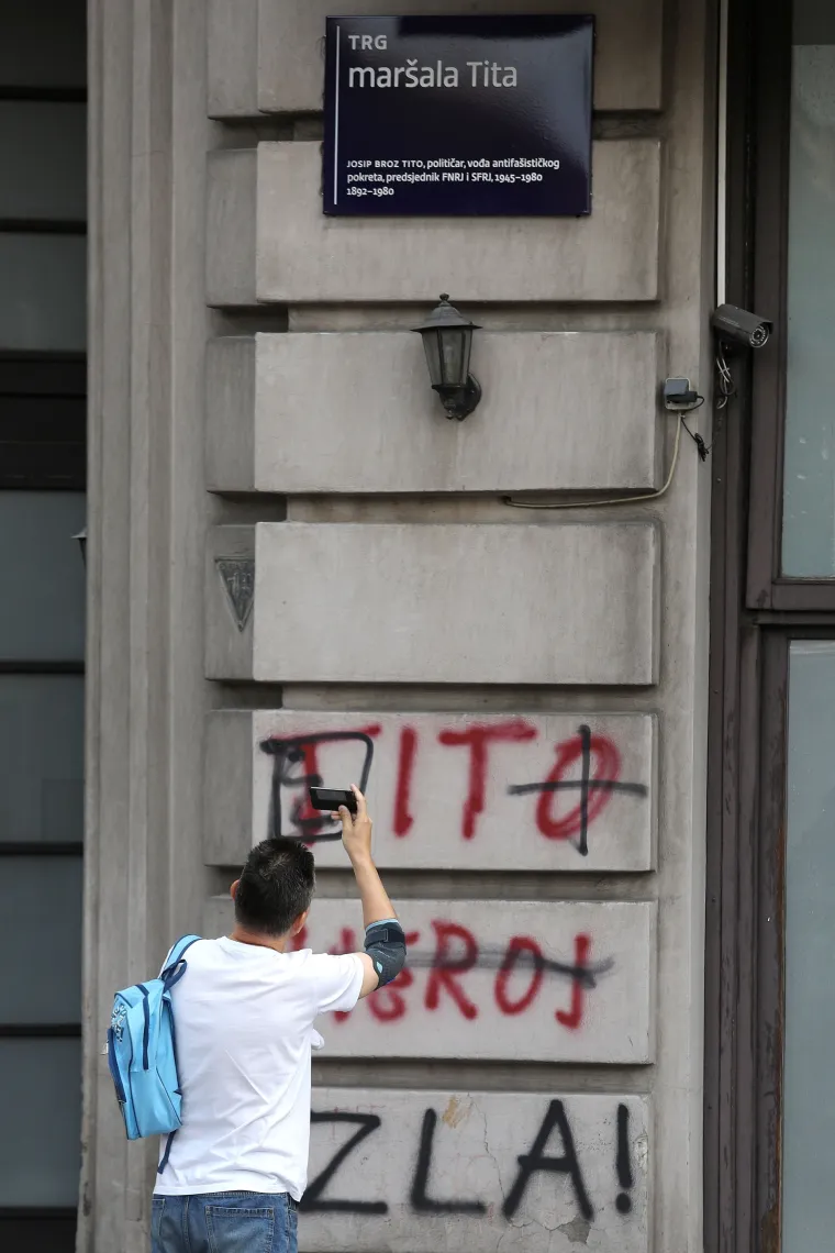 U tri retka stala priča o ideološkim, političkim i svjetonazorskim prijeporima