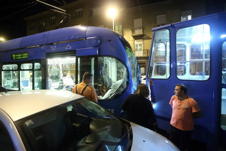 Sudar dva tramvaja i automobila na Tratinskoj: ima ozlijeđenih ljudi