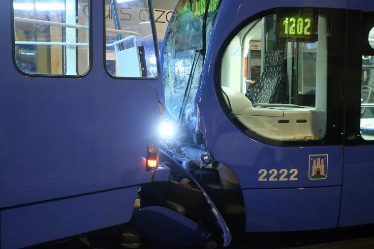 Sudar dva tramvaja i automobila na Tratinskoj: ima ozlijeđenih ljudi