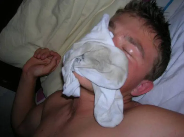 JESTE LI IKAD BILI OVAKO PIJANI? Imamo osjećaj da im ovo nije prvi put da misle: 'Vi&scaron;e nikad neću piti'