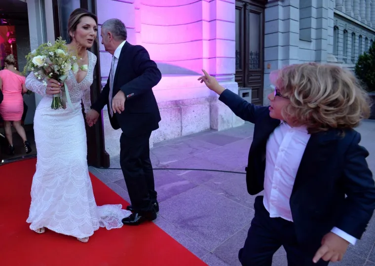 IVICA PROPADALO OŽENIO 28 GODINA MLAĐU BEOGRAĐANKU: Evo kako je izgledao njihov rokerski tulum u Mimari