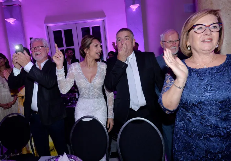 IVICA PROPADALO OŽENIO 28 GODINA MLAĐU BEOGRAĐANKU: Evo kako je izgledao njihov rokerski tulum u Mimari