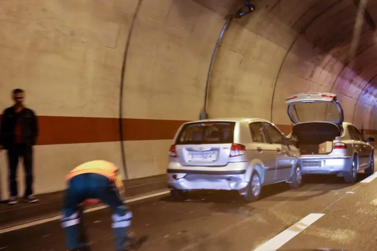 U lančanom sudaru u tunelu &Scaron;kurinje sudjelovalo pet automobila