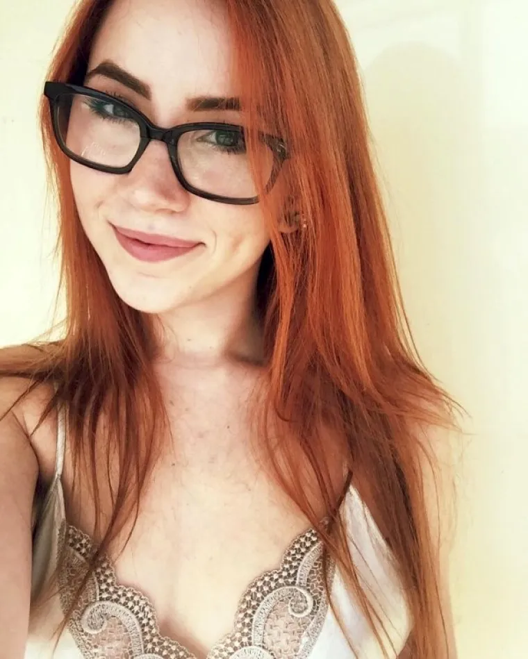 NJIHOVI STVARNI ADUTI: Slikaju guzu i dekolte, ali svi gledaju ne&scaron;to drugo