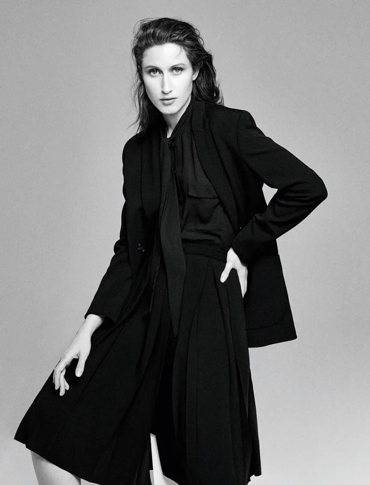 Proči&scaron;ćeni vizuali i meke palete boja nagovje&scaron;taju ženstvenu i senzibilnu modnu jesen u izvedbi luksuznog talijanskog branda.