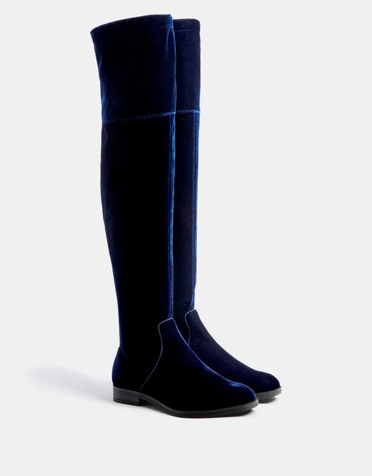 Ravne, rastezljive čizme od bar&scaron;una, Bershka, 299,90 kuna