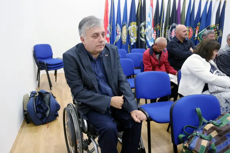 IZVANREDNA KONFERENCIJA HOS-A: Potvrđeno premještanje ploče s natpisom 'Za dom spremni'