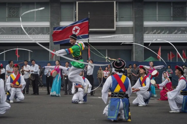 SJEVERNA KOREJA SLAVI: Narod izašao na ulice kako bi pozdravio uspješno nuklearno testiranje