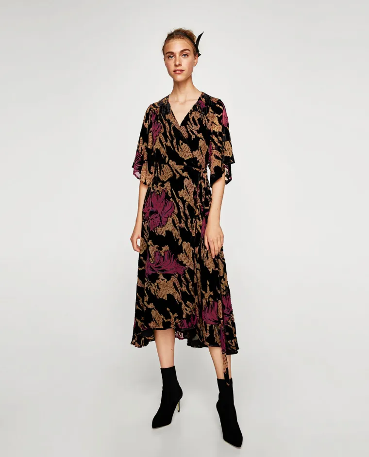 Midi haljina od baršuna, Zara, 399,90 kuna