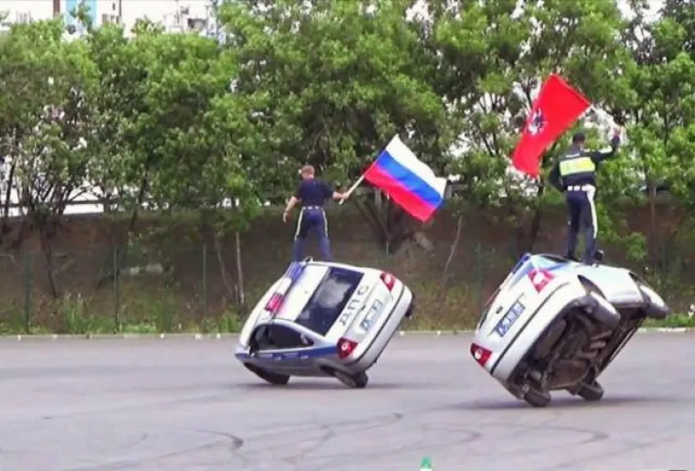 RUSKA STVARNOST JE ČISTI NADREALIZAM: Njihova svakodnevica je umjetnost, pogledajte je samo!