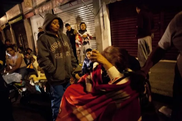 NAJJAČI POTRES OD 1985. POGODIO MEKSIKO: Stanovnici u panici u pidžamama istrčali na ulice