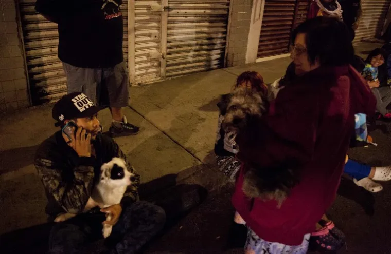 NAJJAČI POTRES OD 1985. POGODIO MEKSIKO: Stanovnici u panici u pidžamama istrčali na ulice