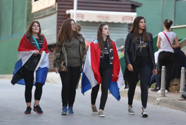 LUDNICA NA THOMPSONOVOM KONCERTU NA &Scaron;ALATI: Nije moglo bez Za dom spremnih, kao ni bez najpoznatijeg usta&scaron;e u Hrvatskoj