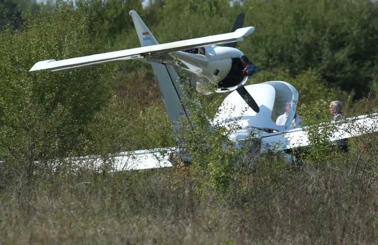 U Hrvatskom Leskovcu kraj Zagreba prisilno je sletio sportski zrakoplov