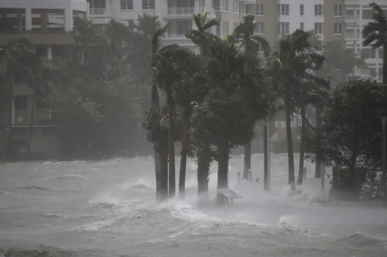 POGLEDAJTE RAZORNE POSLJEDICE URAGANA: Evo kako izgleda Miami nakon što je kroz njega protutnjala Irma