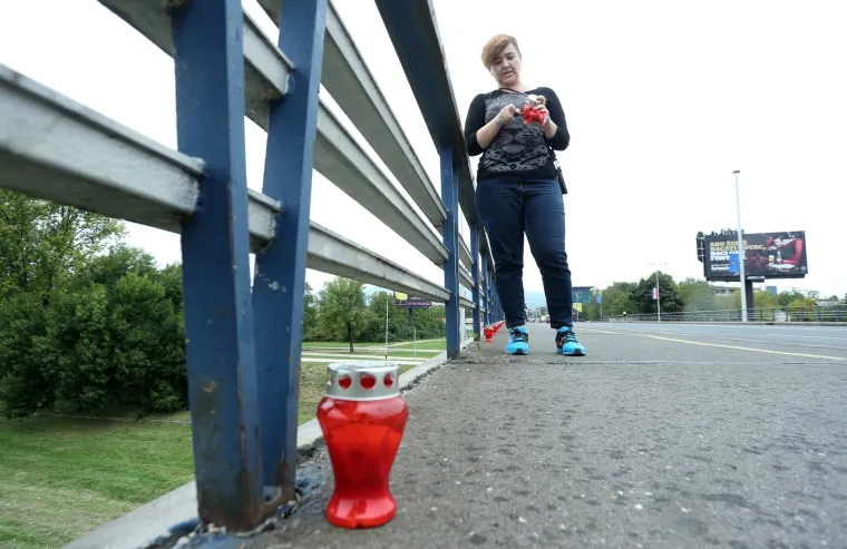 683 lampiona na zagrebačkom Mostu slobode za svaku osobu koja je pro&scaron;le godine počinila suicid