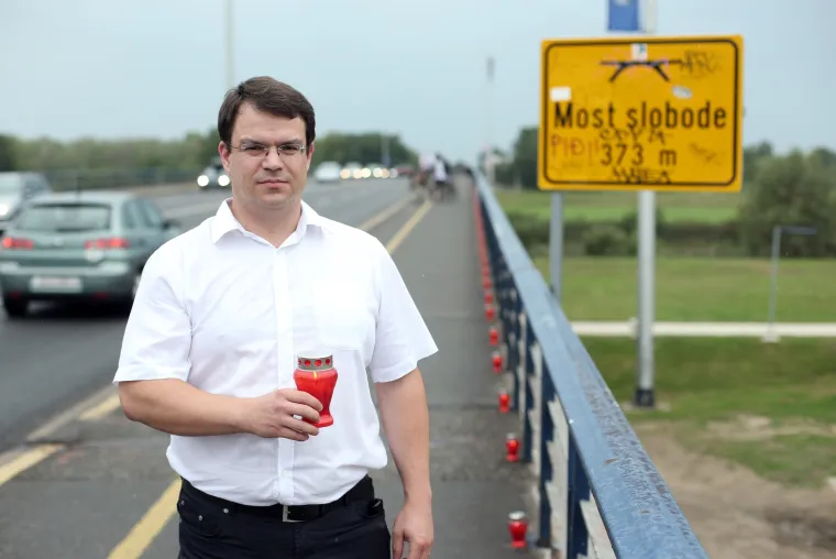 683 lampiona na zagrebačkom Mostu slobode za svaku osobu koja je pro&scaron;le godine počinila suicid