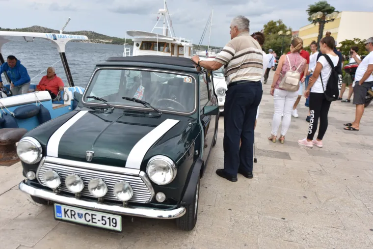 &Scaron;ibenik: na susretu ljubitelja Mini Morisa okupilo se preko 30 automobila iz cijele Europe