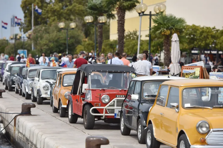 &Scaron;ibenik: na susretu ljubitelja Mini Morisa okupilo se preko 30 automobila iz cijele Europe