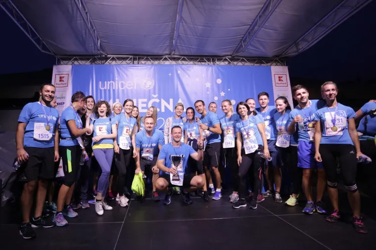 Utrka Mliječna staza - za najmanje i najmlađe trčalo i oko 400 djece