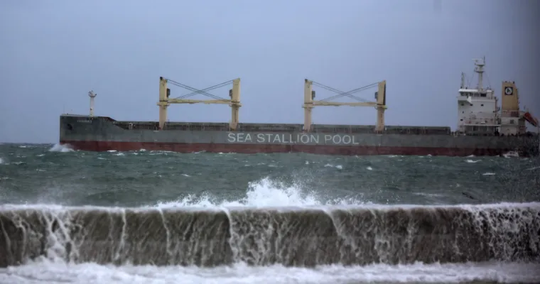 Havanu pogodili valovi visoki čak 11 metara