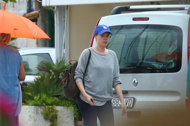 ZVIJEZDA MJUZIKLA MAMA MIA PROŠETALA VISOM: Iskoristila slobodan dan od snimanja i razgledala Komižu