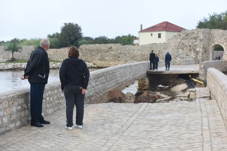 Nin: pod bujicom vode srušena oba mosta koja povezuju stari grad