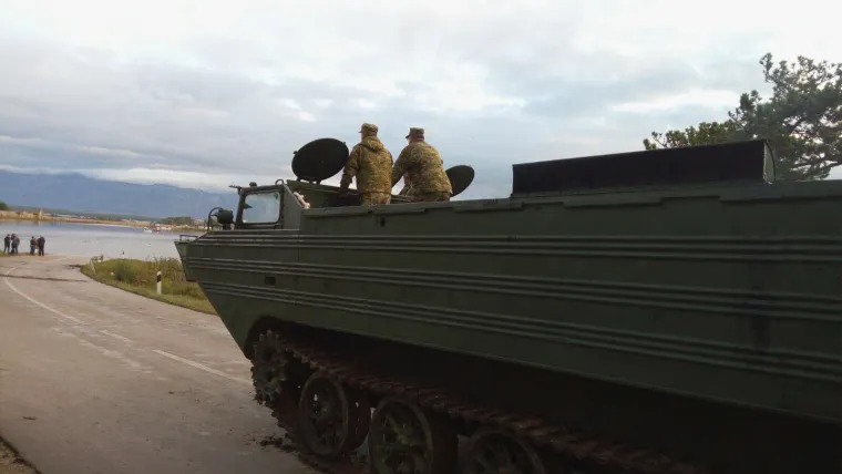 U Nin stigla amfibija, dijelovi Zadra i dalje su poplavljeni