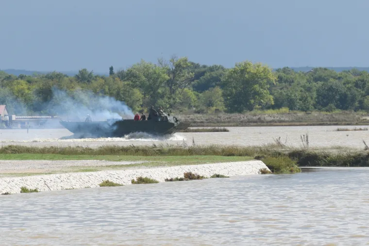 Nin: započela sanacija dvaju srušenih mostova, propalo dvije trećine berbe soli