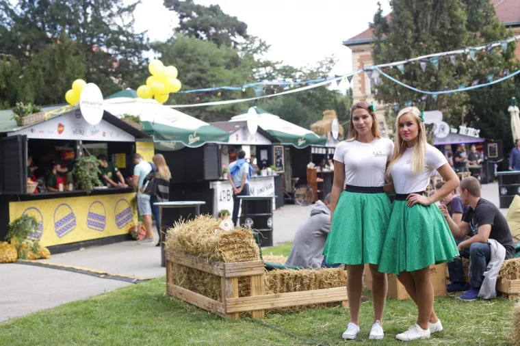 HRPA FINOG MESA, UMAKA, DODATAKA I DOBROG RASPOLOŽENJA: Centar Zagreba opijen miomirisima, počeo je 2. Zagreb burger festival