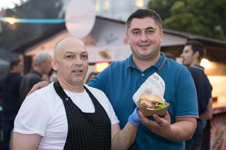 HRPA FINOG MESA, UMAKA, DODATAKA I DOBROG RASPOLOŽENJA: Centar Zagreba opijen miomirisima, počeo je 2. Zagreb burger festival