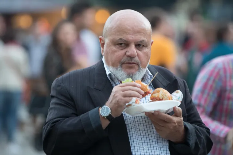 HRPA FINOG MESA, UMAKA, DODATAKA I DOBROG RASPOLOŽENJA: Centar Zagreba opijen miomirisima, počeo je 2. Zagreb burger festival