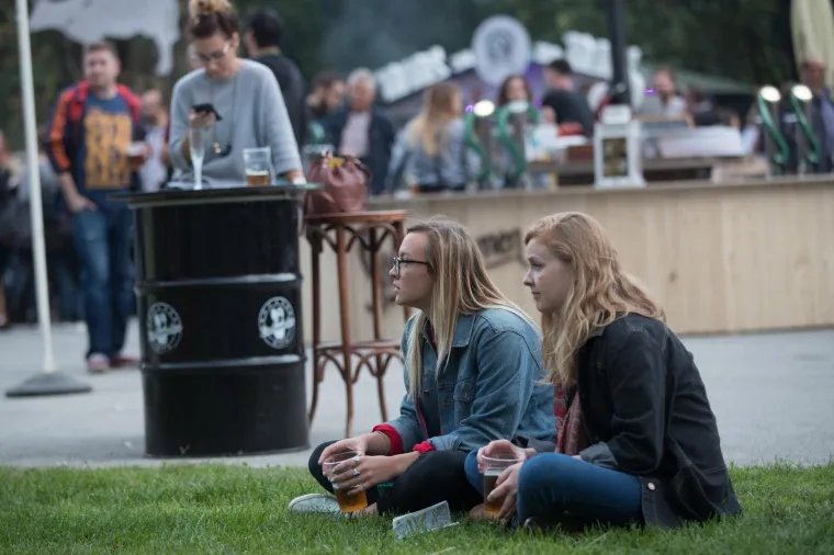 HRPA FINOG MESA, UMAKA, DODATAKA I DOBROG RASPOLOŽENJA: Centar Zagreba opijen miomirisima, počeo je 2. Zagreb burger festival