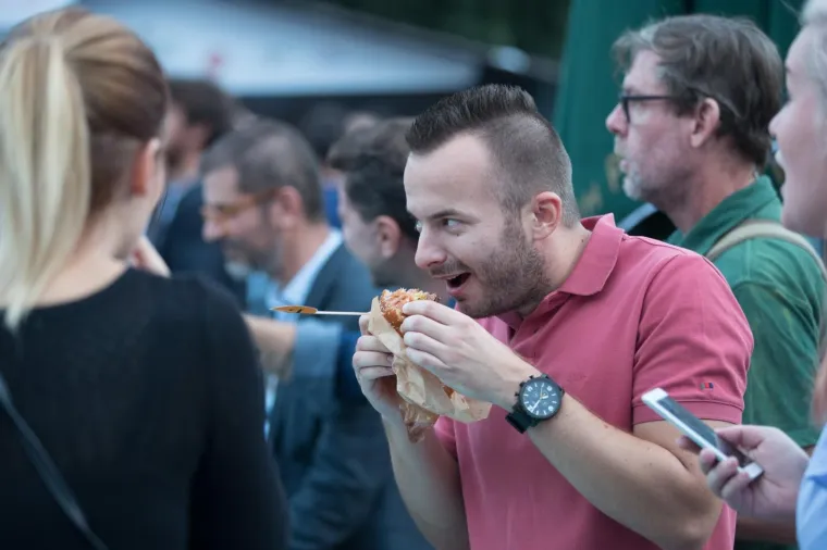 HRPA FINOG MESA, UMAKA, DODATAKA I DOBROG RASPOLOŽENJA: Centar Zagreba opijen miomirisima, počeo je 2. Zagreb burger festival