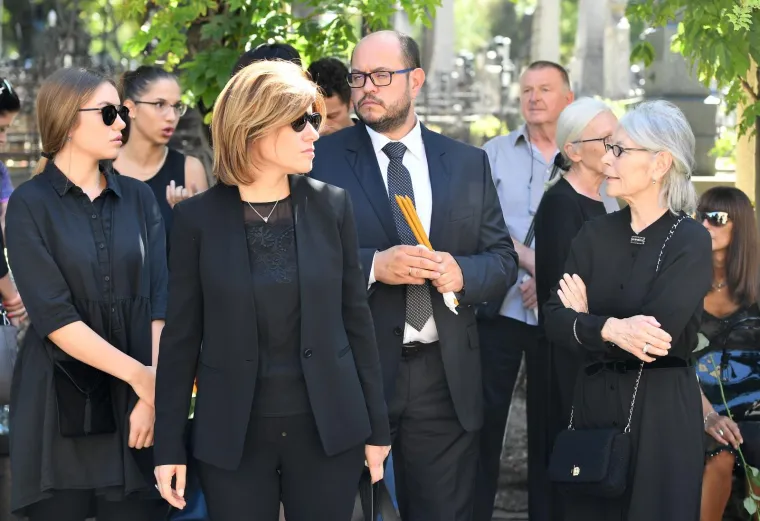 ZBOGOM, SMOKI: Kolege i prijatelji ispratili Ljubišu Samardžića na vječni počinak, glumčeva obitelj je neutješna