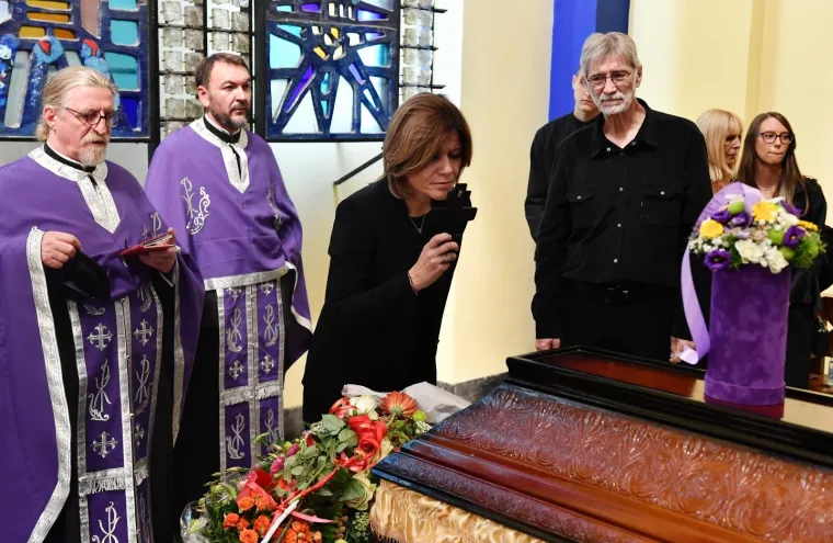ZBOGOM, SMOKI: Kolege i prijatelji ispratili Ljubišu Samardžića na vječni počinak, glumčeva obitelj je neutješna