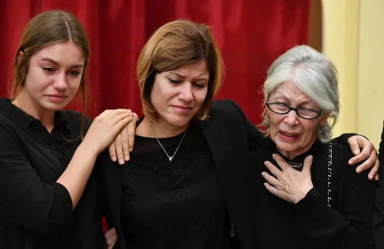 ZBOGOM, SMOKI: Kolege i prijatelji ispratili Ljubišu Samardžića na vječni počinak, glumčeva obitelj je neutješna