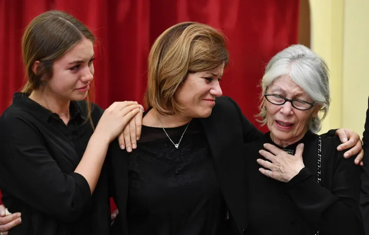 Obitelj Ljubiše Samardžića, unuka, kćer Jovana i supruga Mirjana.